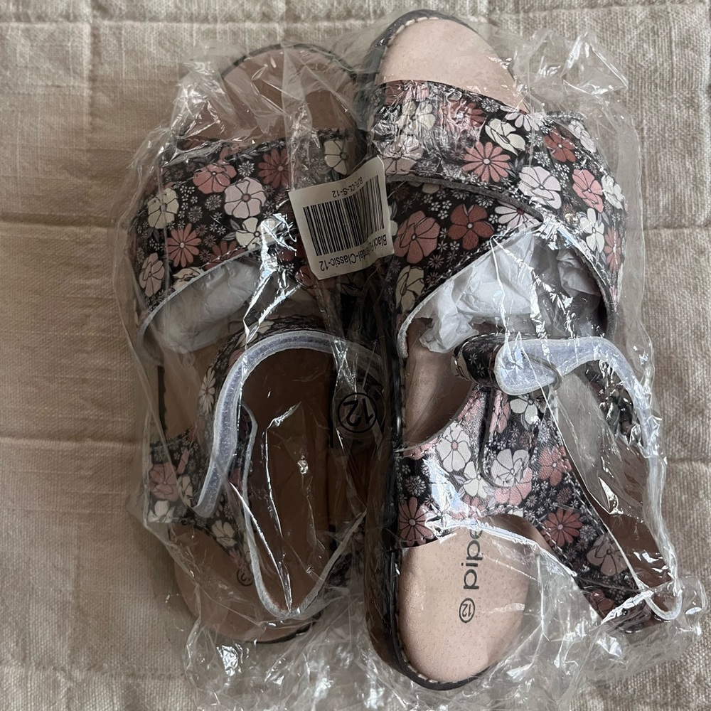 Brand new in package Piper Finn floral sandals